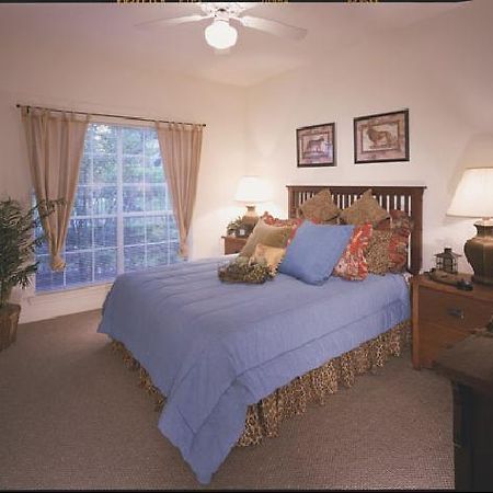 Oakwood At Midtown Arbor Place Hotel Хюстън Стая снимка